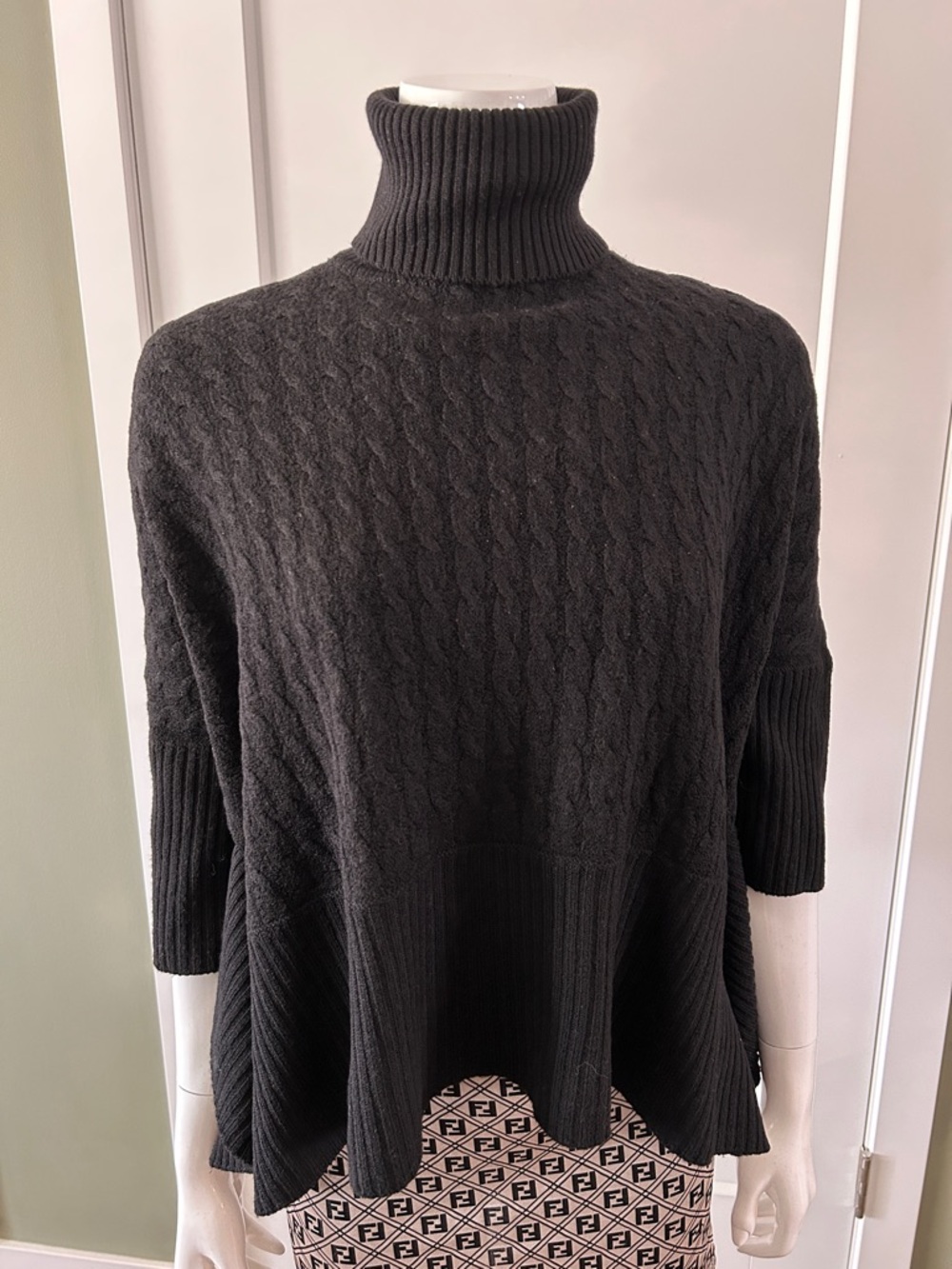 MaxMara Virgin Wool Poncho Sweater S/M Black Turtleneck - Picture 3 of 15